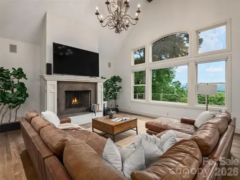433 Coopers Hawk Drive Asheville NC 28803
