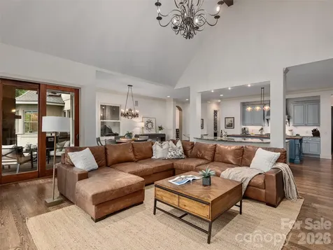 433 Coopers Hawk Drive Asheville NC 28803