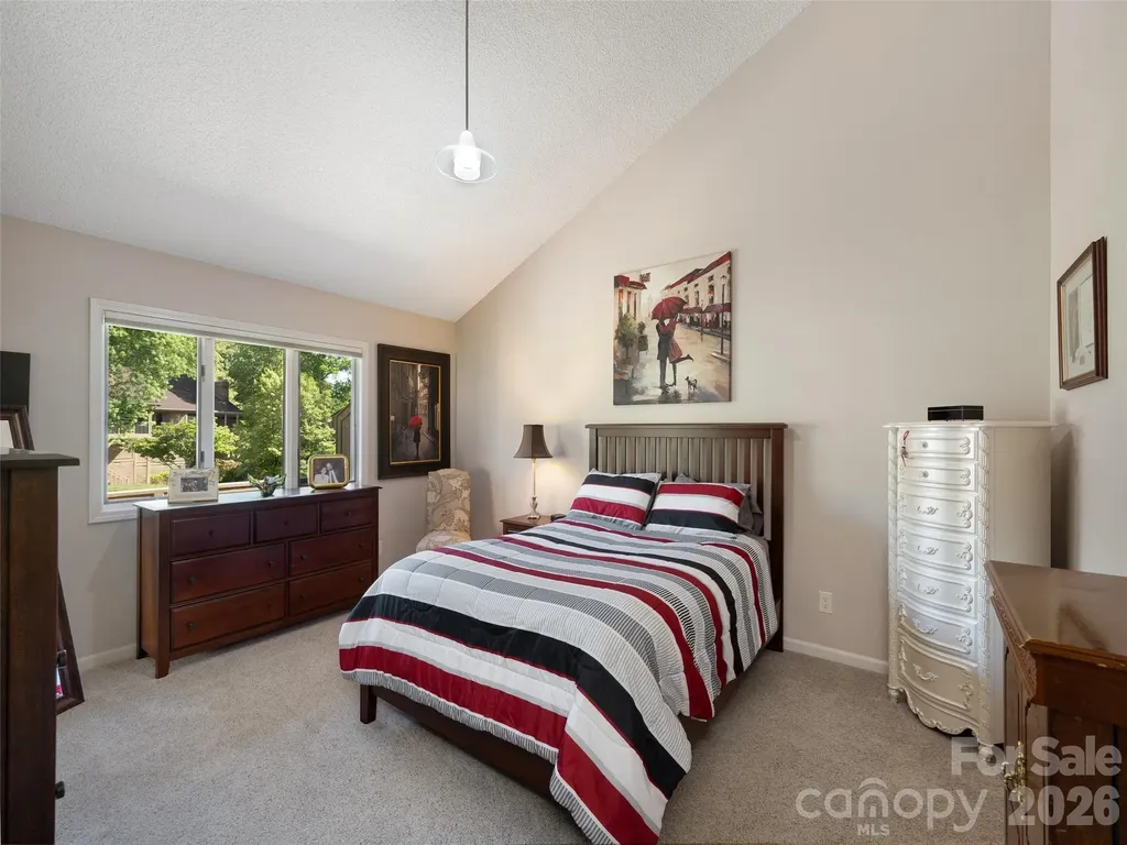 905 Red Oak Drive Hendersonville NC 28791