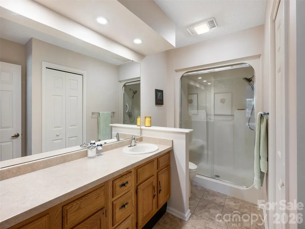 905 Red Oak Drive Hendersonville NC 28791