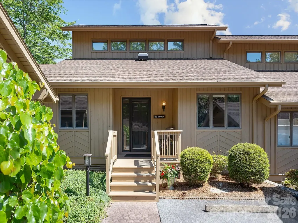 905 Red Oak Drive Hendersonville NC 28791