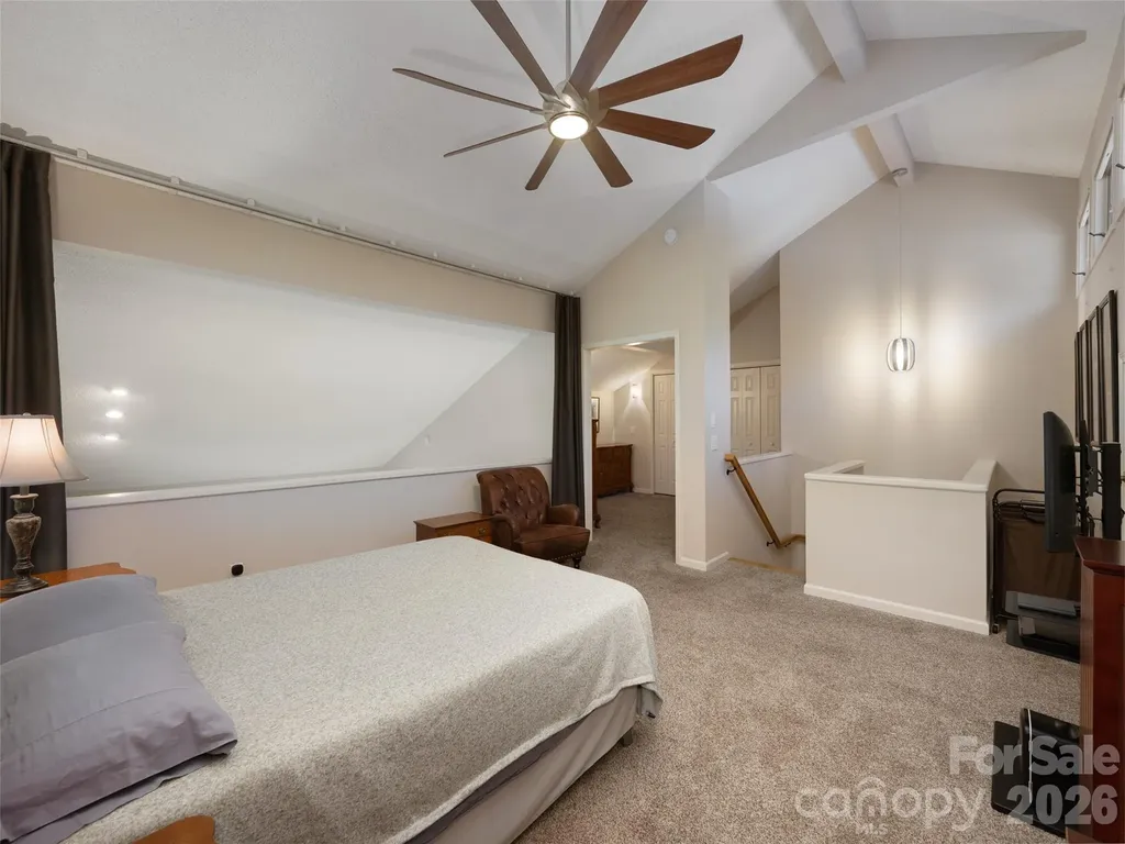 905 Red Oak Drive Hendersonville NC 28791