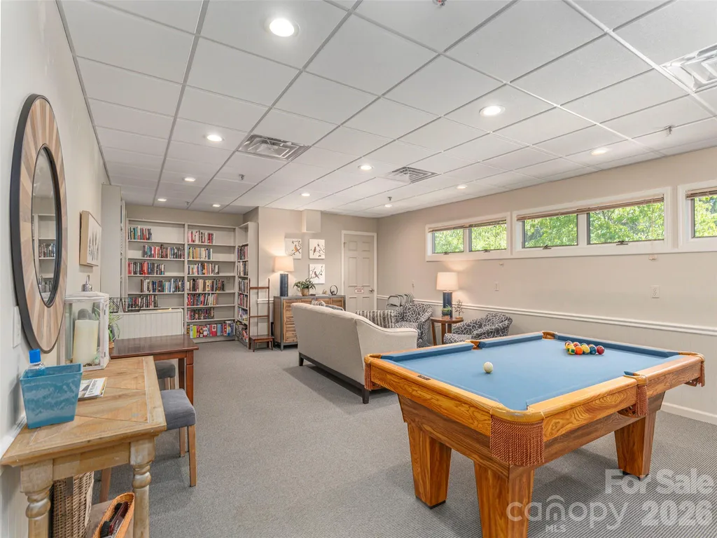 905 Red Oak Drive Hendersonville NC 28791