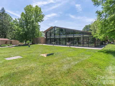 905 Red Oak Drive Hendersonville NC 28791
