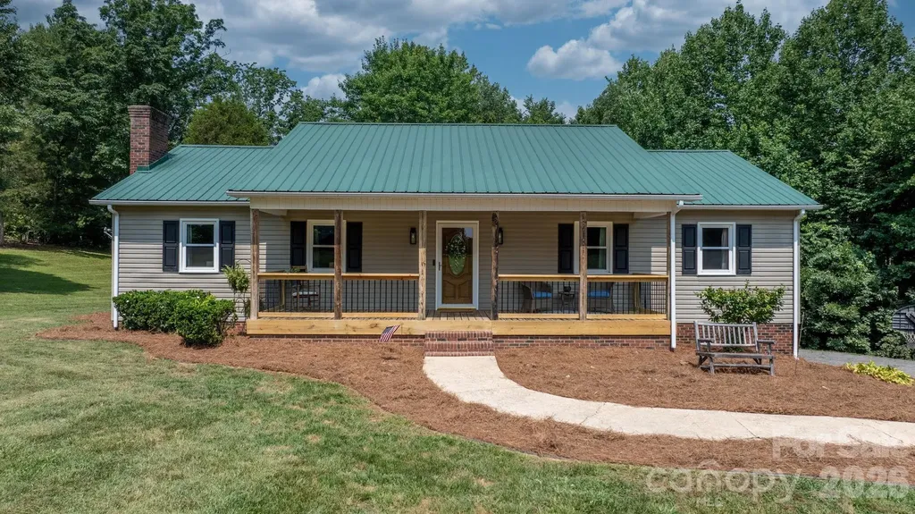 2990 Clarks Chapel Road Lenoir NC 28645