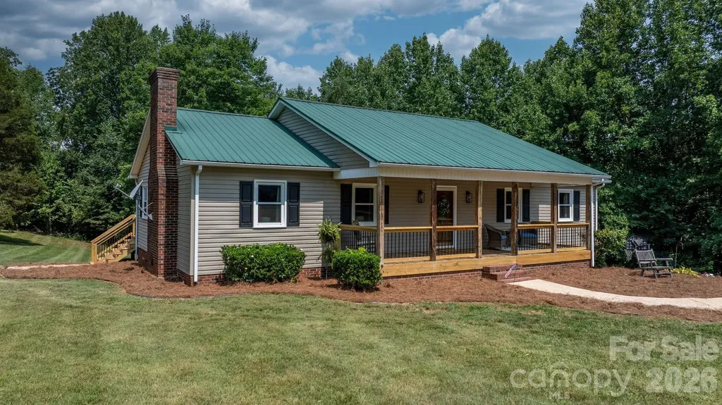 2990 Clarks Chapel Road Lenoir NC 28645