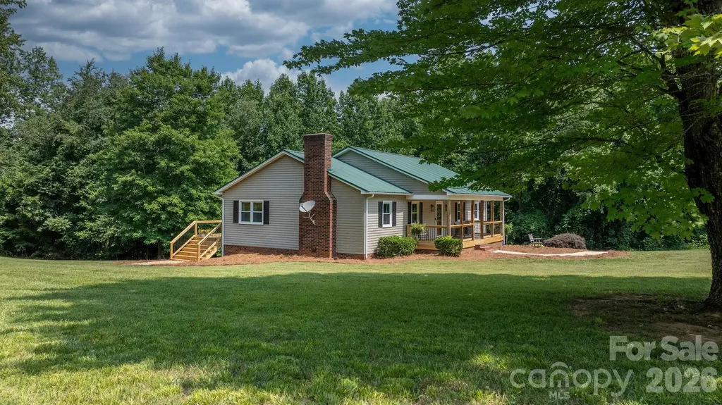2990 Clarks Chapel Road Lenoir NC 28645