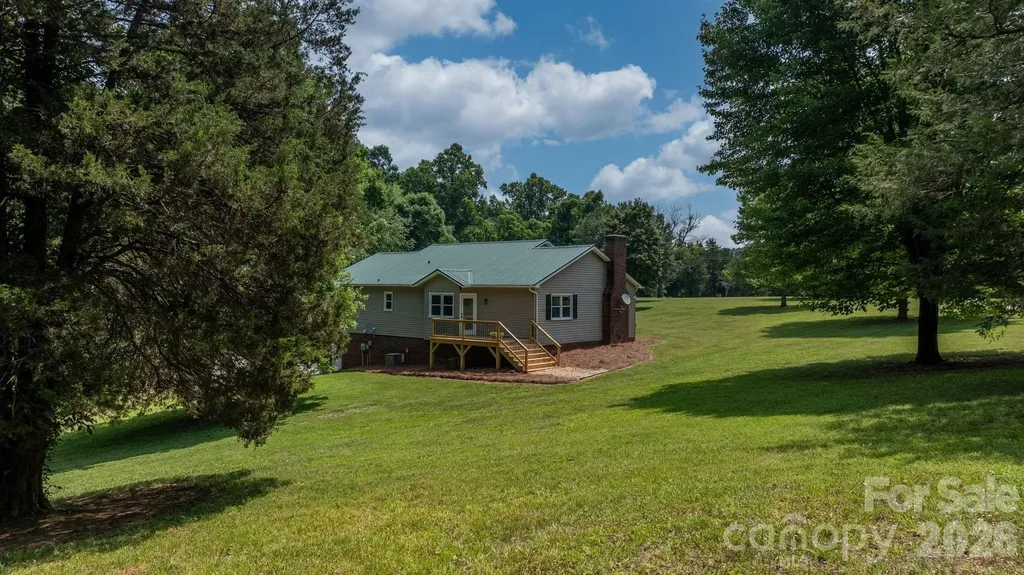 2990 Clarks Chapel Road Lenoir NC 28645