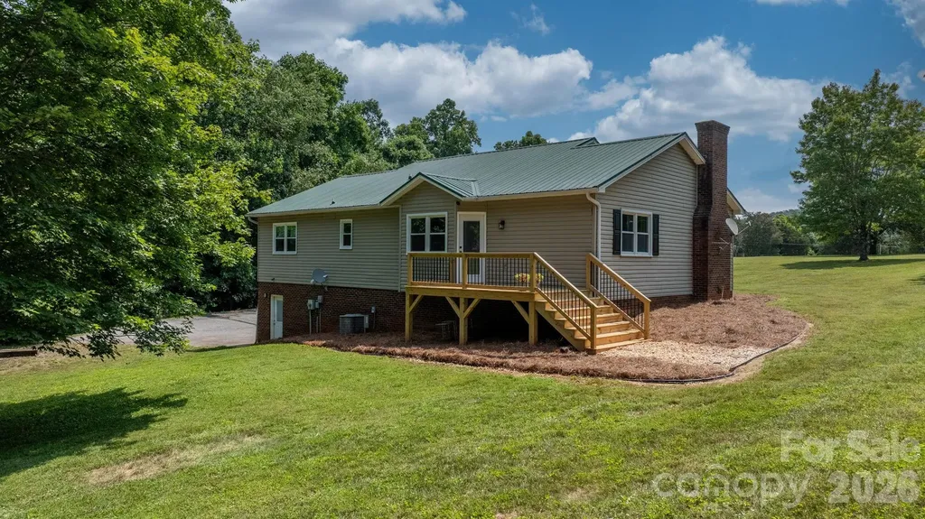 2990 Clarks Chapel Road Lenoir NC 28645