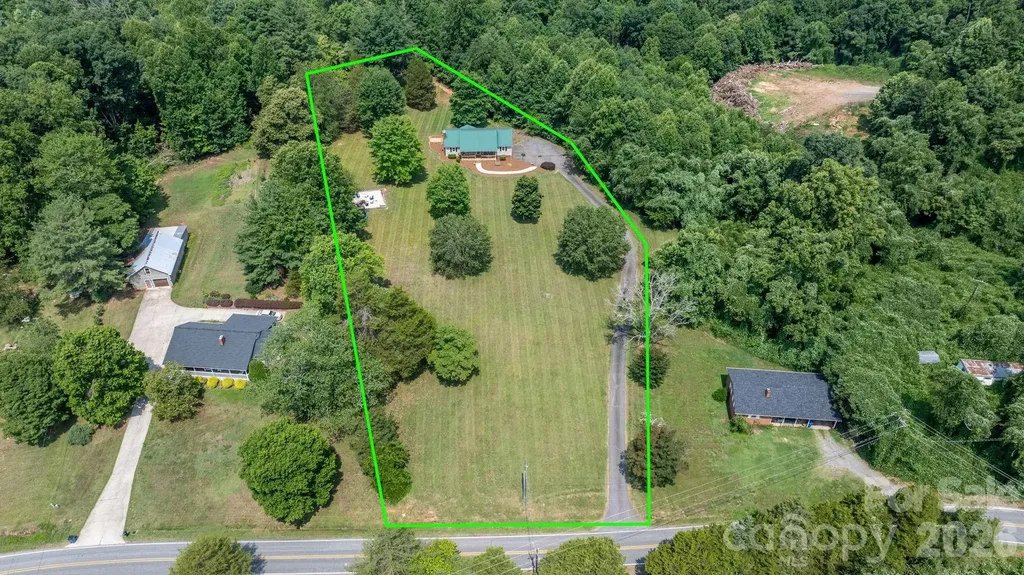 2990 Clarks Chapel Road Lenoir NC 28645