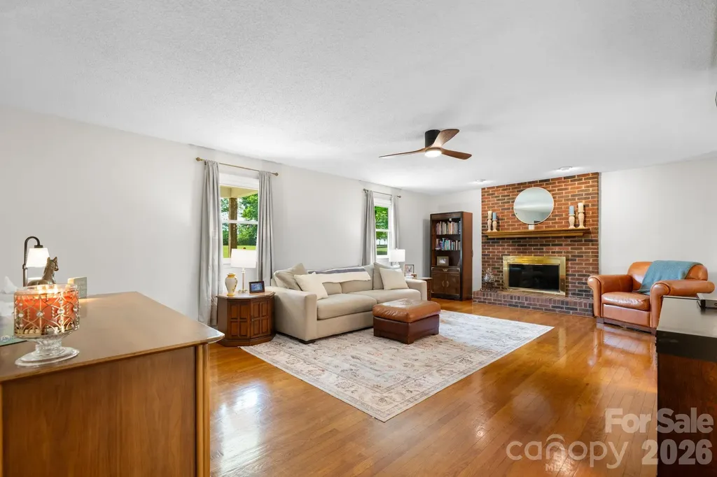 2990 Clarks Chapel Road Lenoir NC 28645
