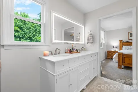 2990 Clarks Chapel Road Lenoir NC 28645