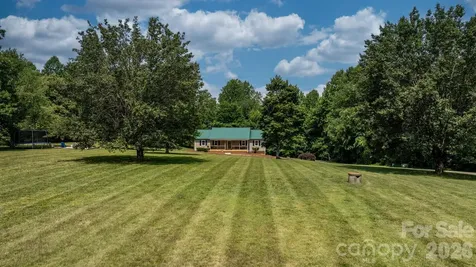 2990 Clarks Chapel Road Lenoir NC 28645