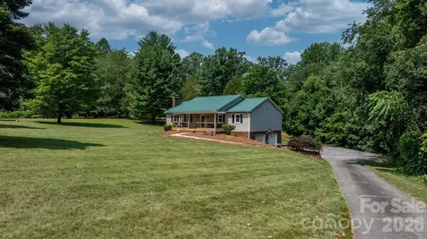 2990 Clarks Chapel Road Lenoir NC 28645