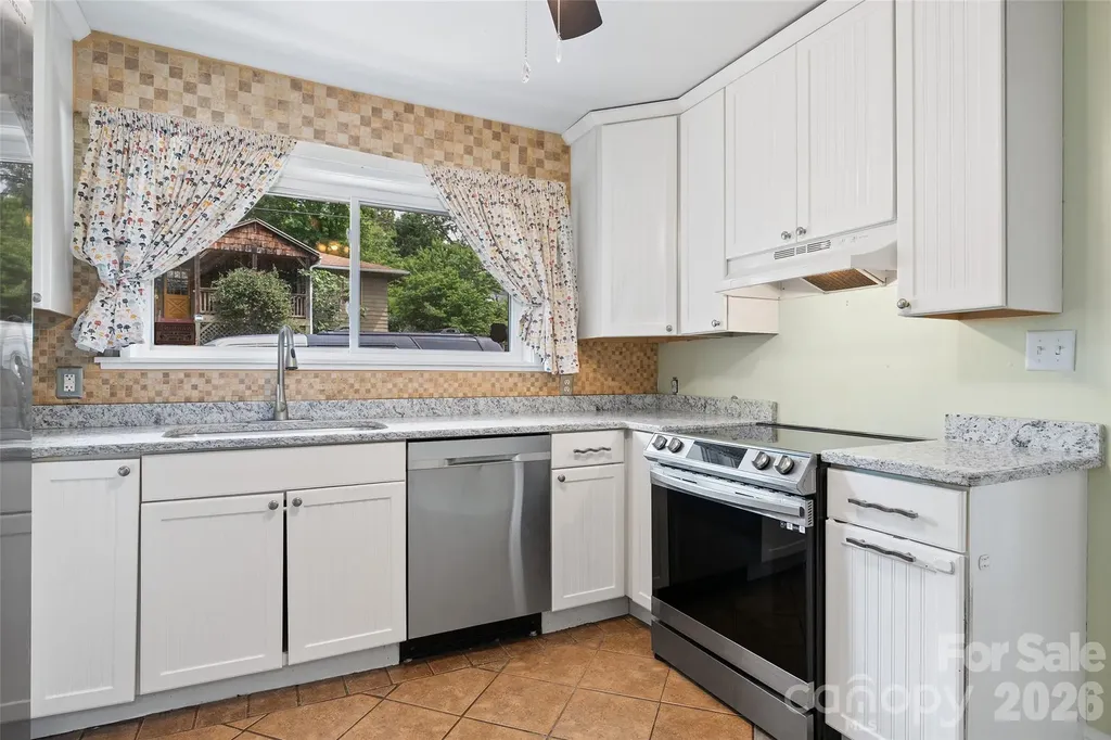 155 Michigan Avenue Asheville NC 28806