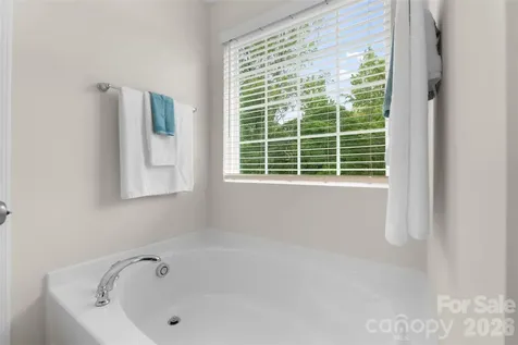 497 Mahogany Drive Thomasville NC 27360