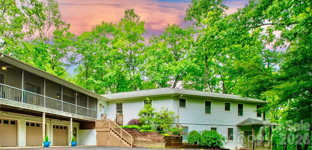 154 Chestnut Lane Cedar Mountain NC 28718