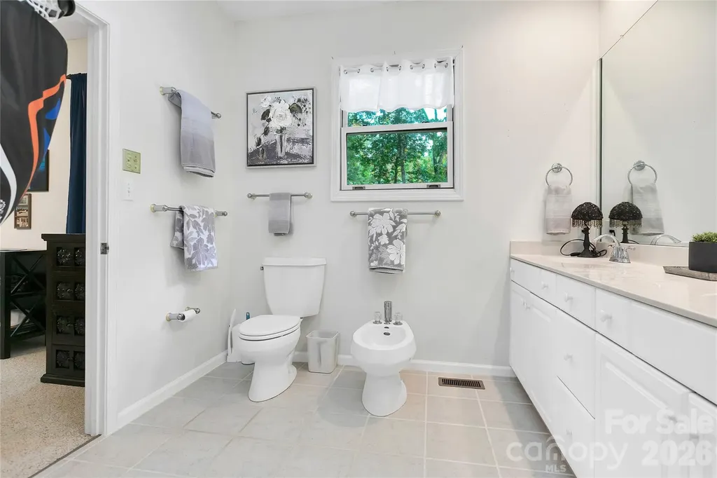 154 Chestnut Lane Cedar Mountain NC 28718