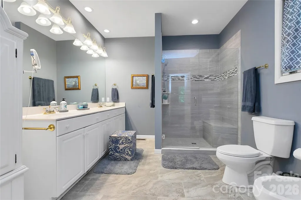 154 Chestnut Lane Cedar Mountain NC 28718