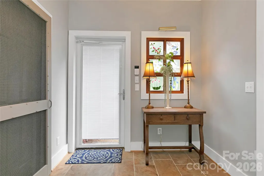 154 Chestnut Lane Cedar Mountain NC 28718