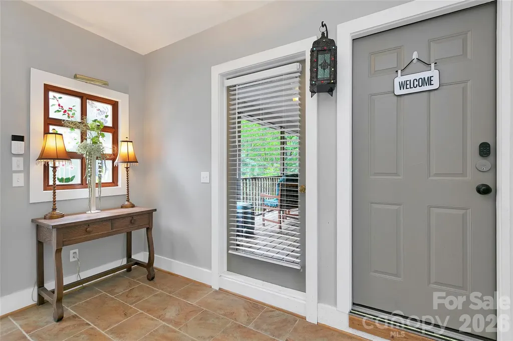 154 Chestnut Lane Cedar Mountain NC 28718