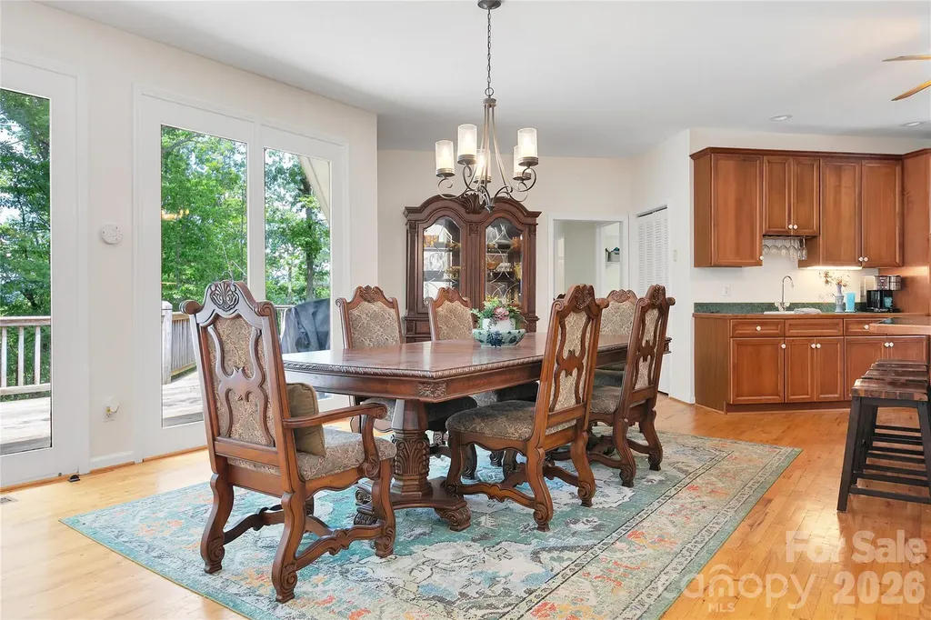 154 Chestnut Lane Cedar Mountain NC 28718