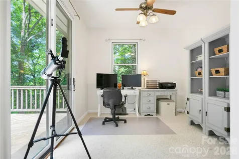 154 Chestnut Lane Cedar Mountain NC 28718
