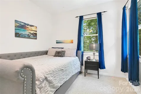 154 Chestnut Lane Cedar Mountain NC 28718