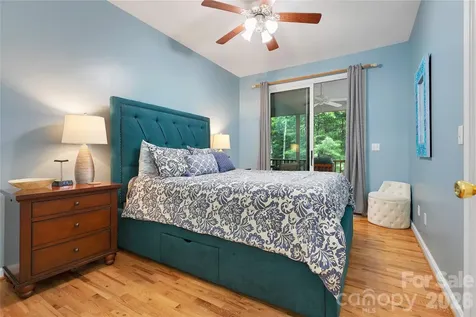 154 Chestnut Lane Cedar Mountain NC 28718