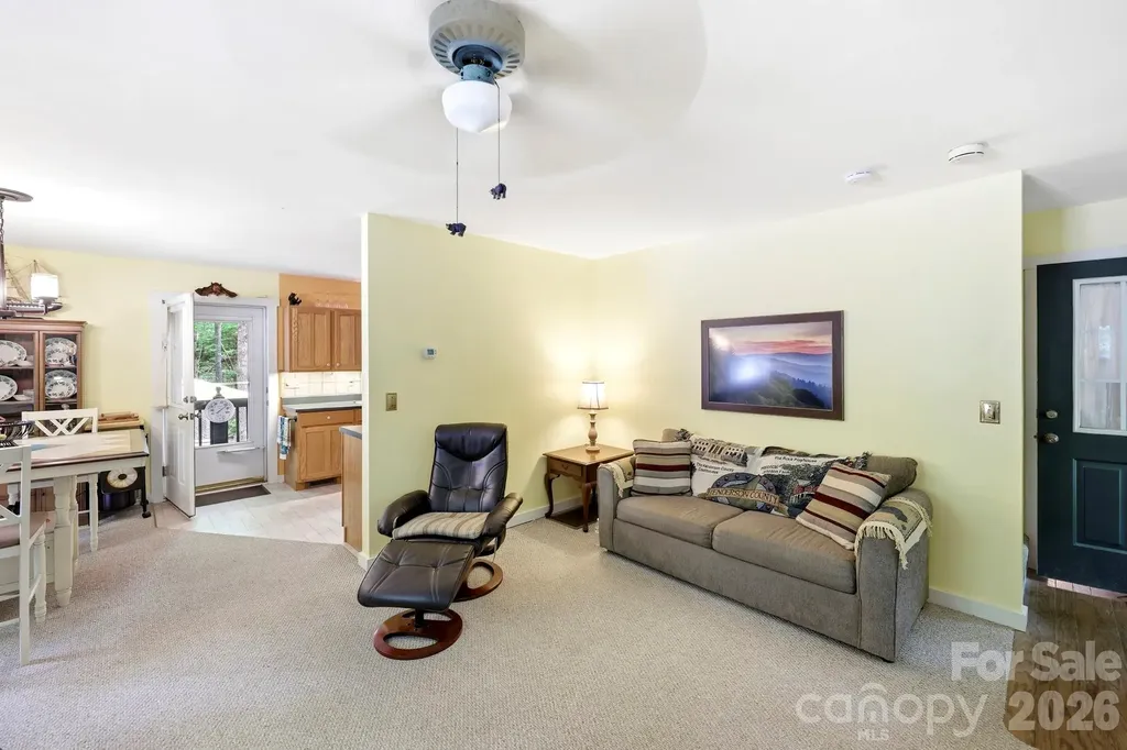 37 Pine Bluff Road Hendersonville NC 28792