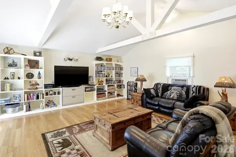 37 Pine Bluff Road Hendersonville NC 28792