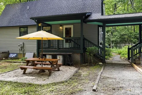 37 Pine Bluff Road Hendersonville NC 28792