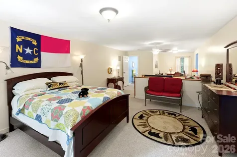 37 Pine Bluff Road Hendersonville NC 28792