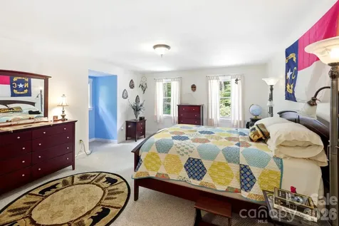 37 Pine Bluff Road Hendersonville NC 28792