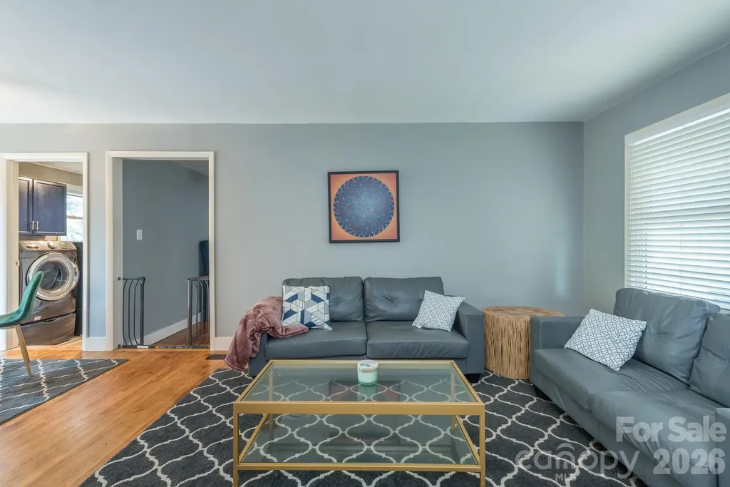 16 Oakley Dogwood Drive Asheville NC 28803