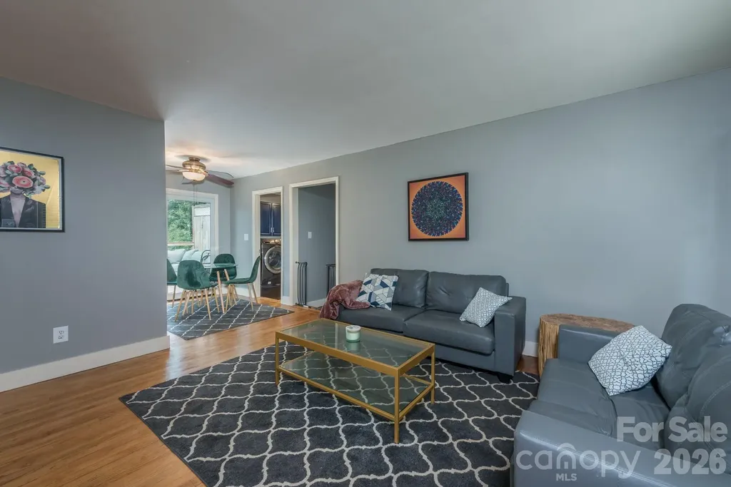 16 Oakley Dogwood Drive Asheville NC 28803