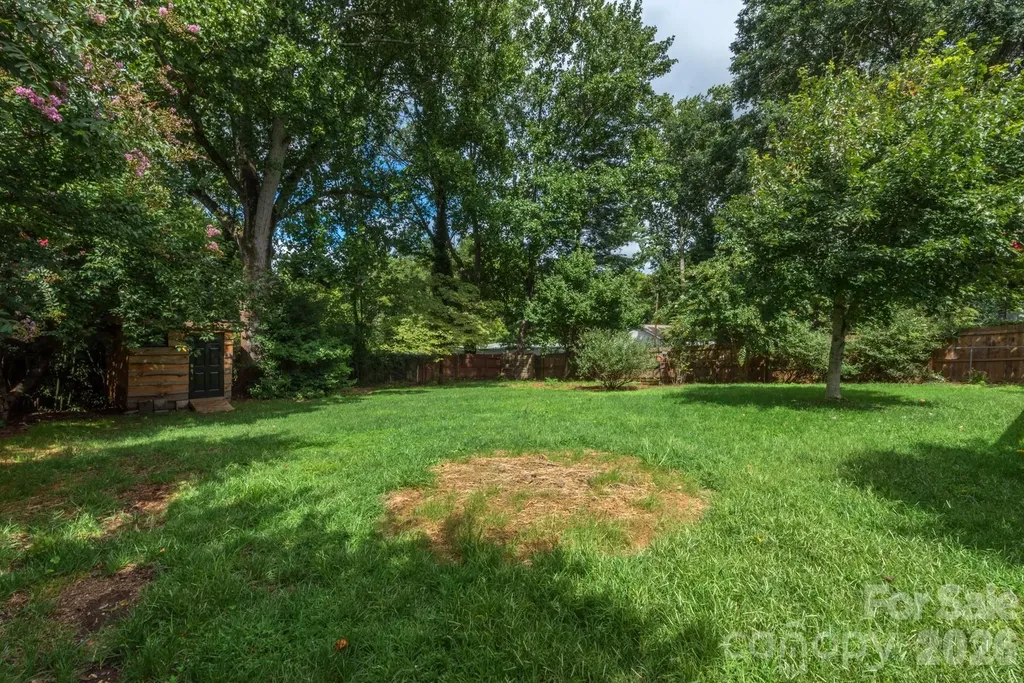16 Oakley Dogwood Drive Asheville NC 28803