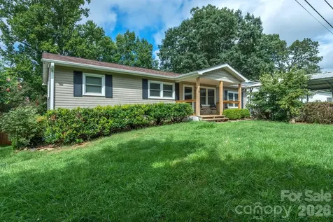 16 Oakley Dogwood Drive Asheville NC 28803
