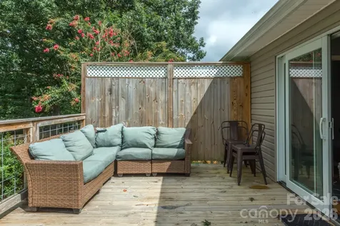 16 Oakley Dogwood Drive Asheville NC 28803