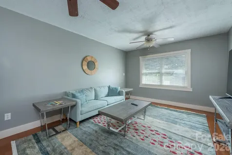 16 Oakley Dogwood Drive Asheville NC 28803