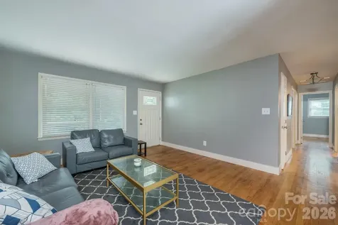 16 Oakley Dogwood Drive Asheville NC 28803