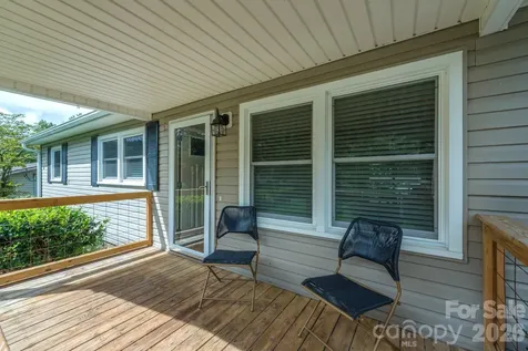 16 Oakley Dogwood Drive Asheville NC 28803