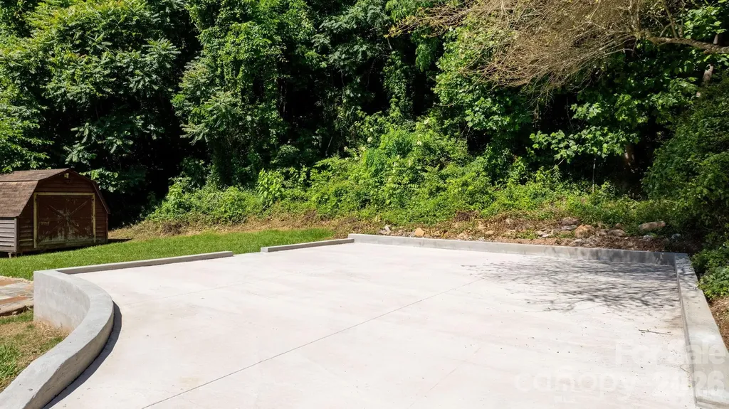 65 Mcdowell Street Old Fort NC 28762