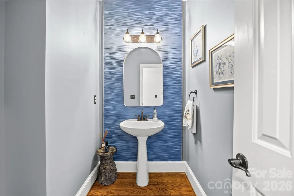 4709 Coburn Court Charlotte NC 28277