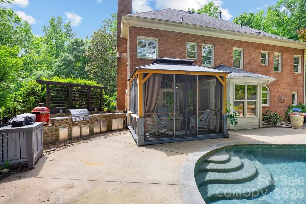 4709 Coburn Court Charlotte NC 28277
