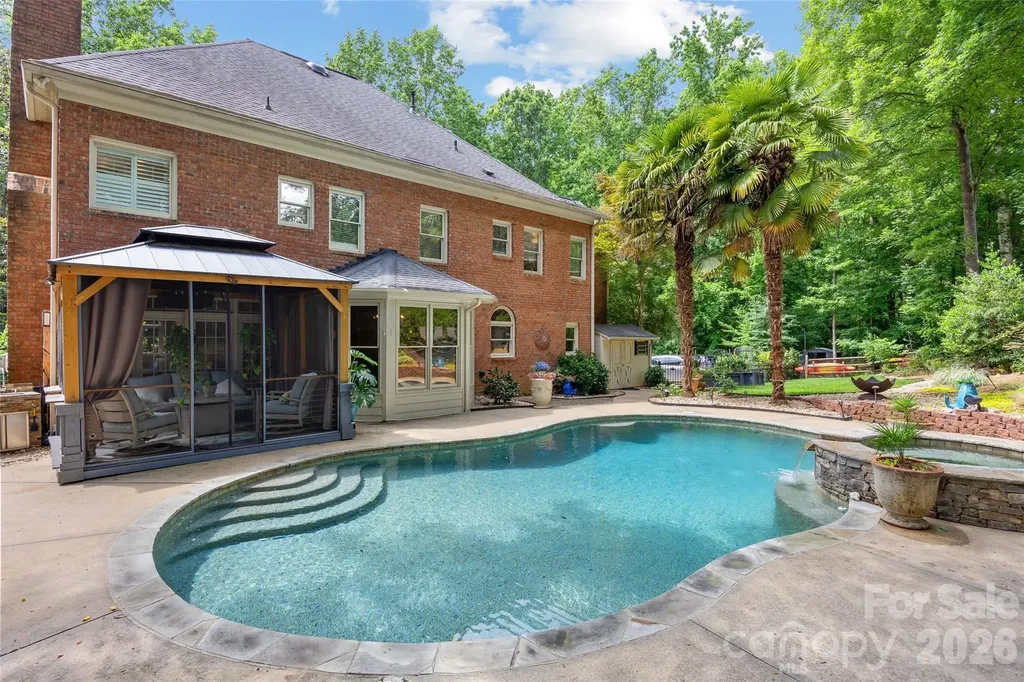 4709 Coburn Court Charlotte NC 28277