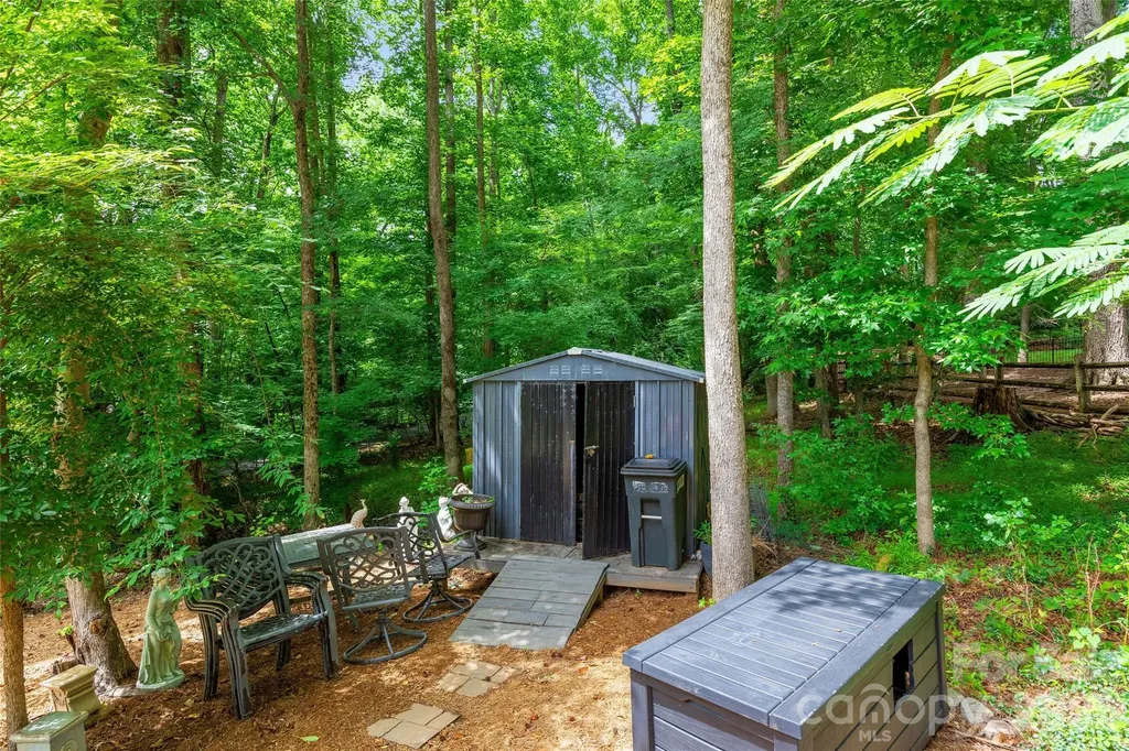 4709 Coburn Court Charlotte NC 28277