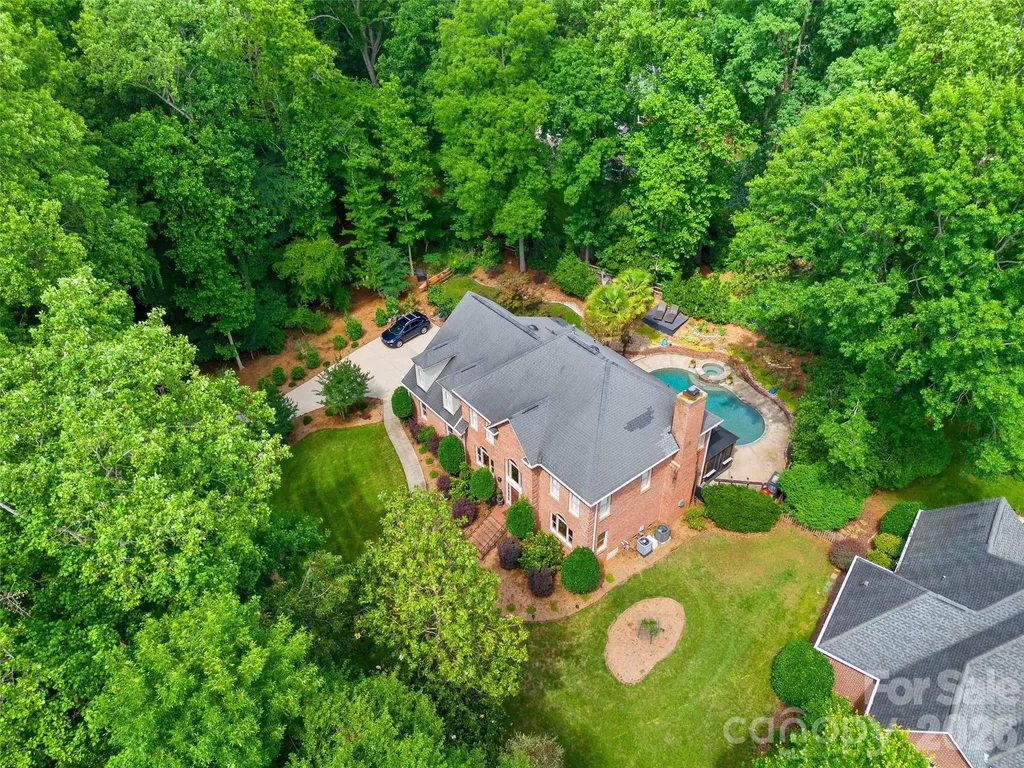 4709 Coburn Court Charlotte NC 28277
