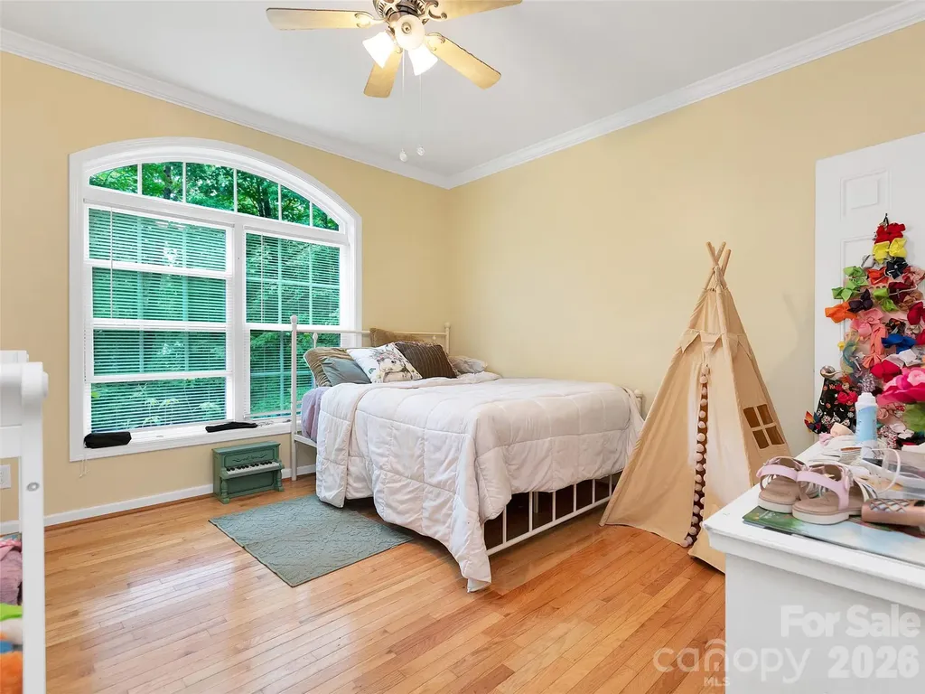166 Virginia Brock Road Lake Toxaway NC 28747