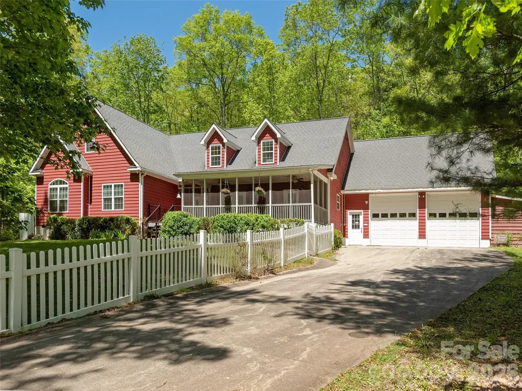 166 Virginia Brock Road Lake Toxaway NC 28747